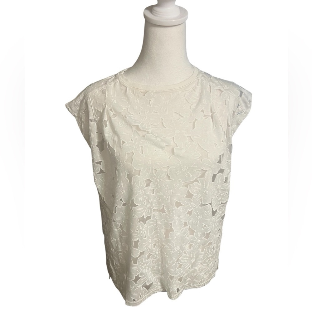 TED BAKER Women Sleeveless Crew Neck
ERICAH Floral BURNOUT White Vest oversized - Picture 7 of 15